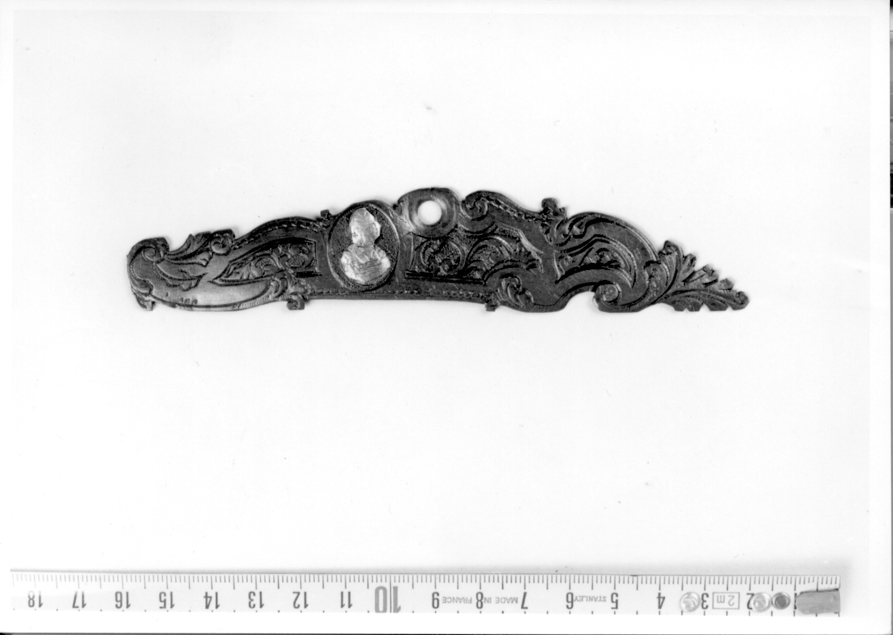 piastrina di fucile, frammento - manifattura europea (fine/inizio secc. XVIII/ XIX)