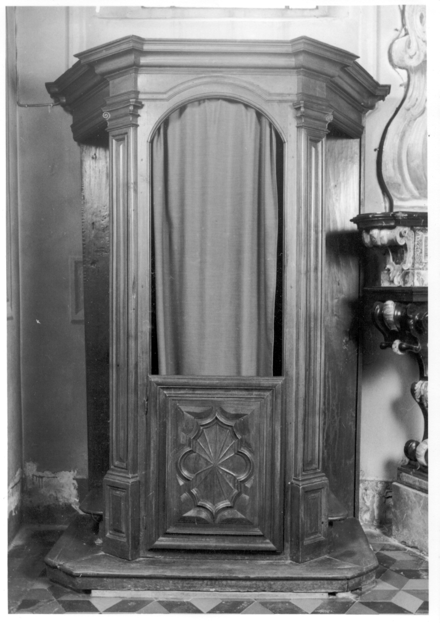 confessionale, opera isolata - ambito della Valsesia (secondo quarto sec. XVIII)