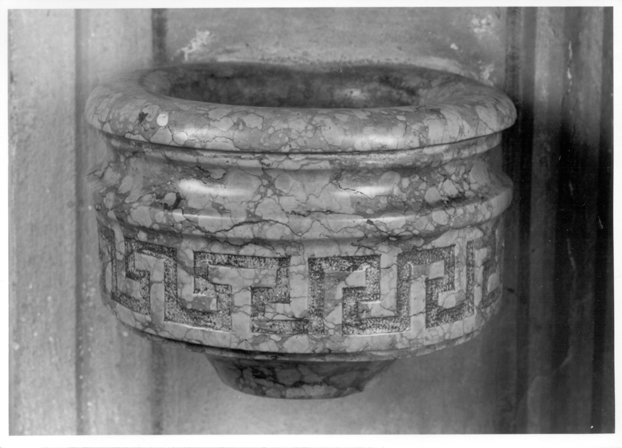 acquasantiera da parete, opera isolata - ambito lombardo (primo quarto sec. XIX)