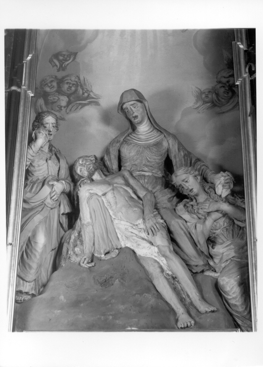 Pietà (gruppo scultoreo, opera isolata) - ambito della Valsesia (prima metà sec. XVIII)