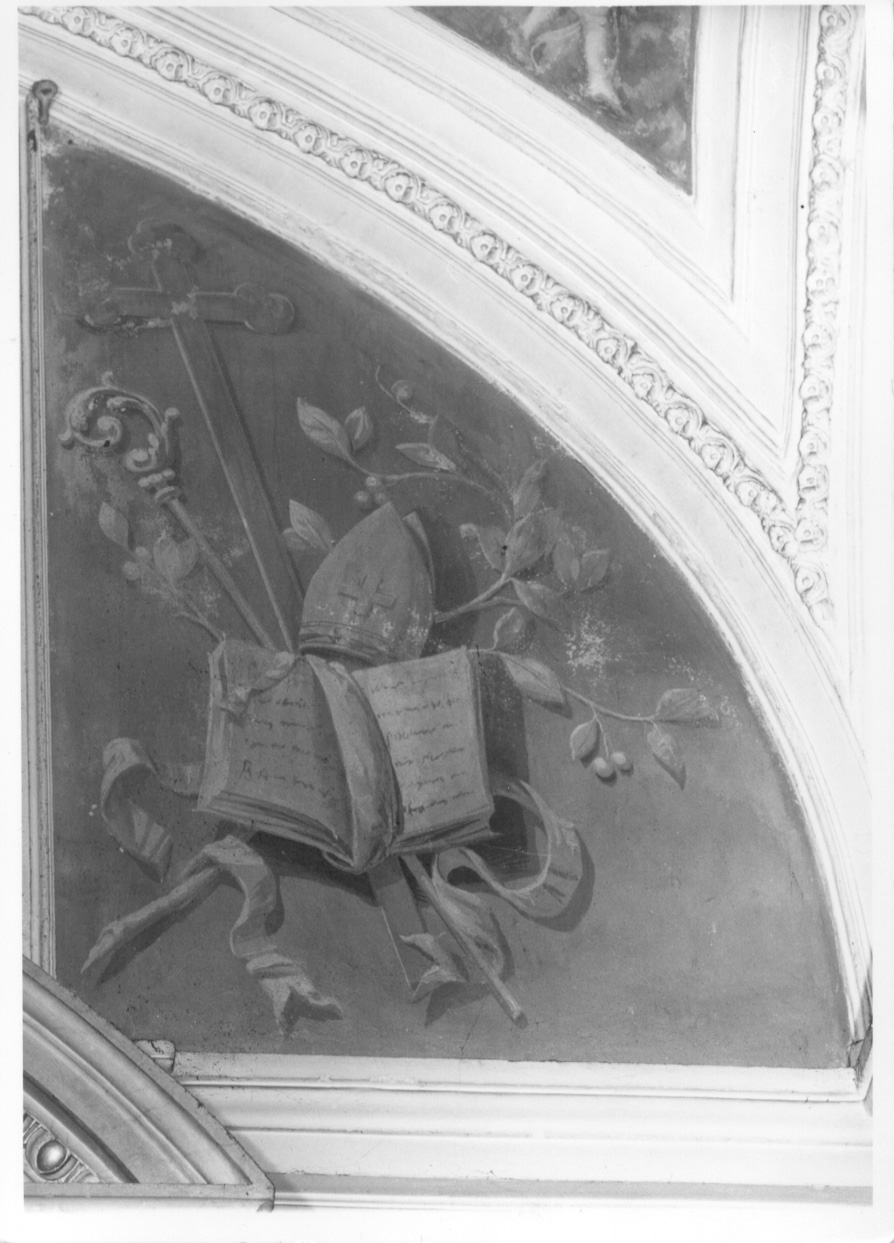 insegne episcopali (dipinto, elemento d'insieme) di Gilardi Pier Celestino (fine/inizio secc. XIX/ XX)