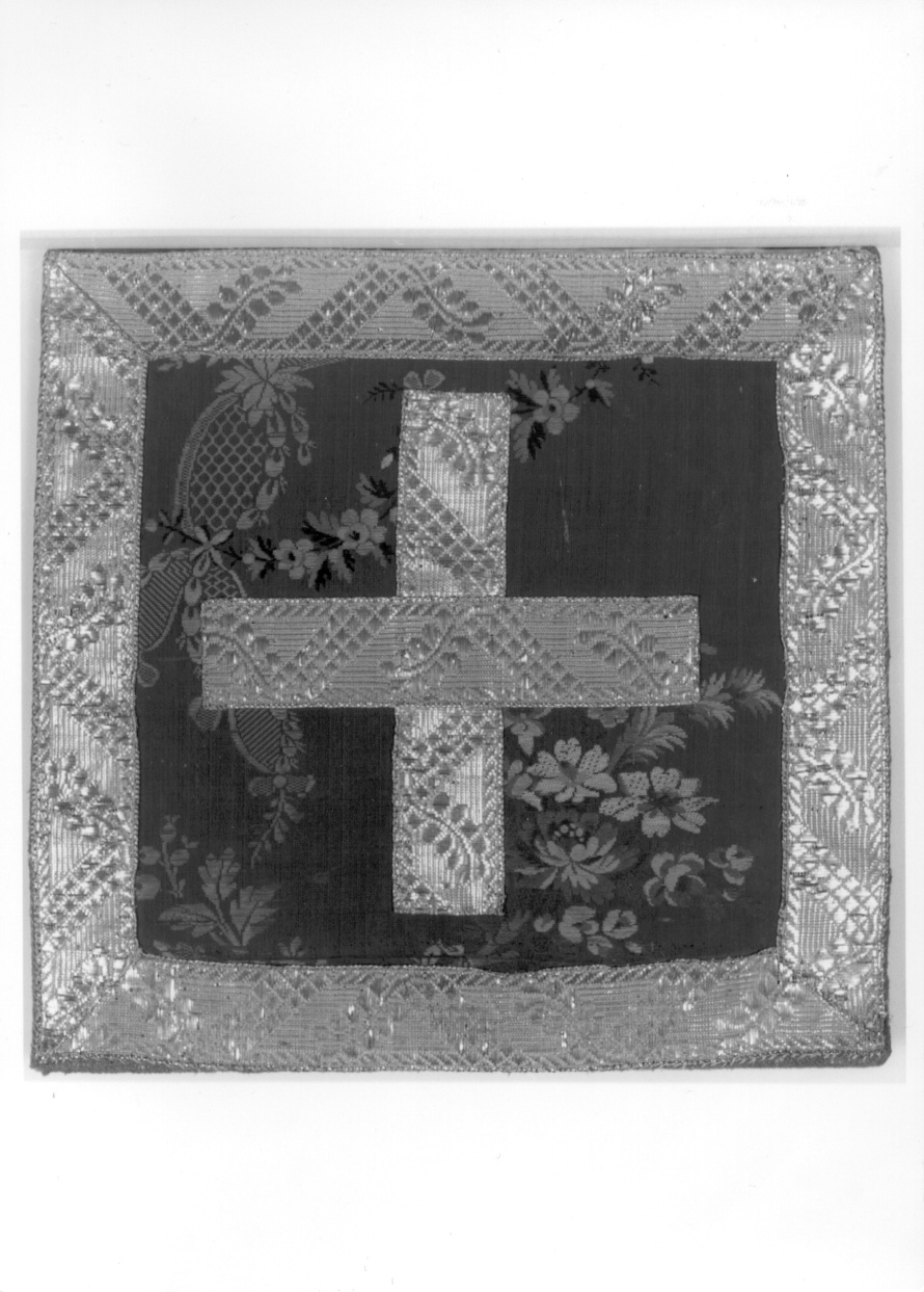 borsa del corporale, elemento d'insieme - manifattura francese (?), manifattura italiana (?) (terzo quarto sec. XVIII)