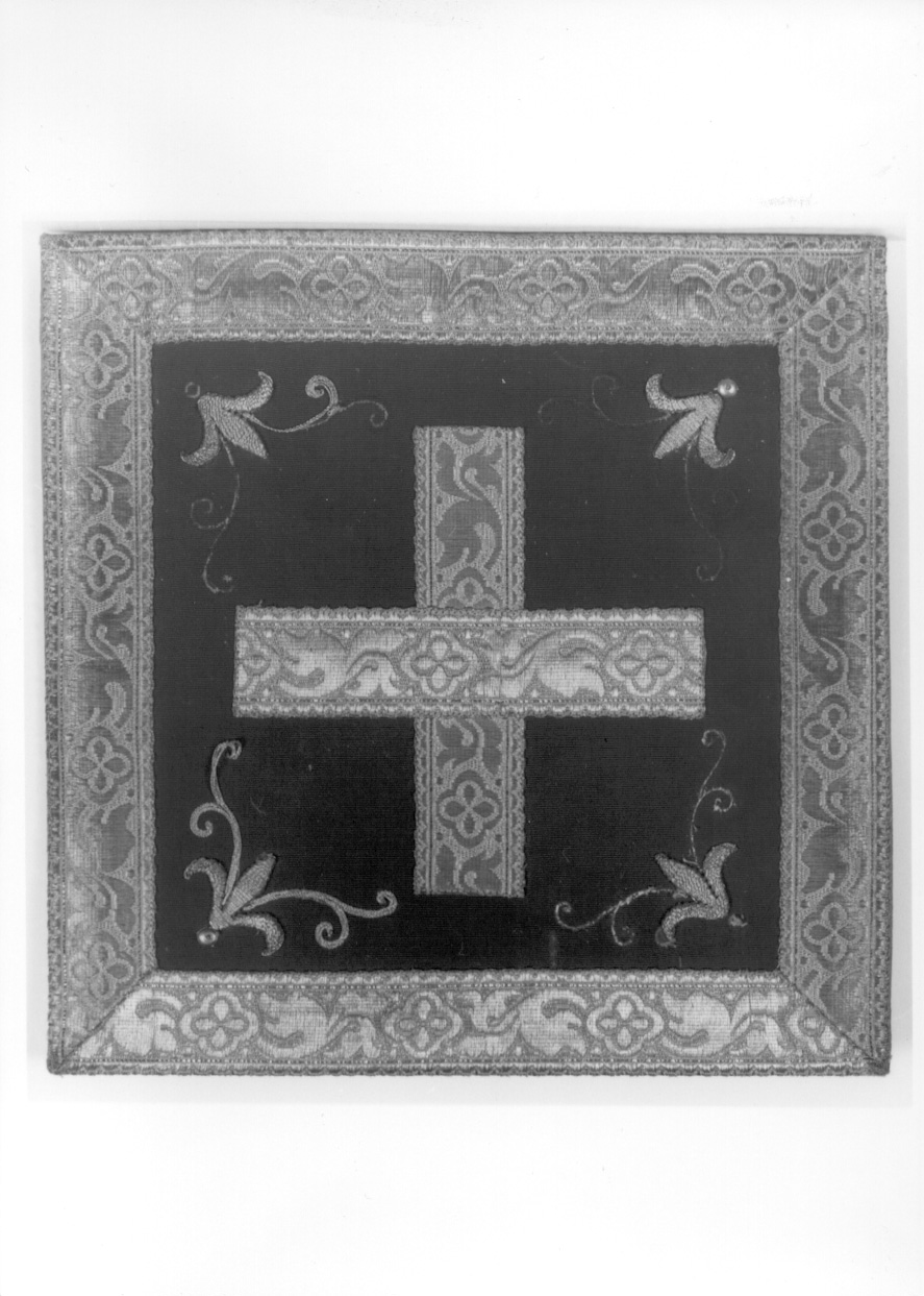 borsa del corporale, elemento d'insieme - manifattura italiana (prima metà sec. XX)