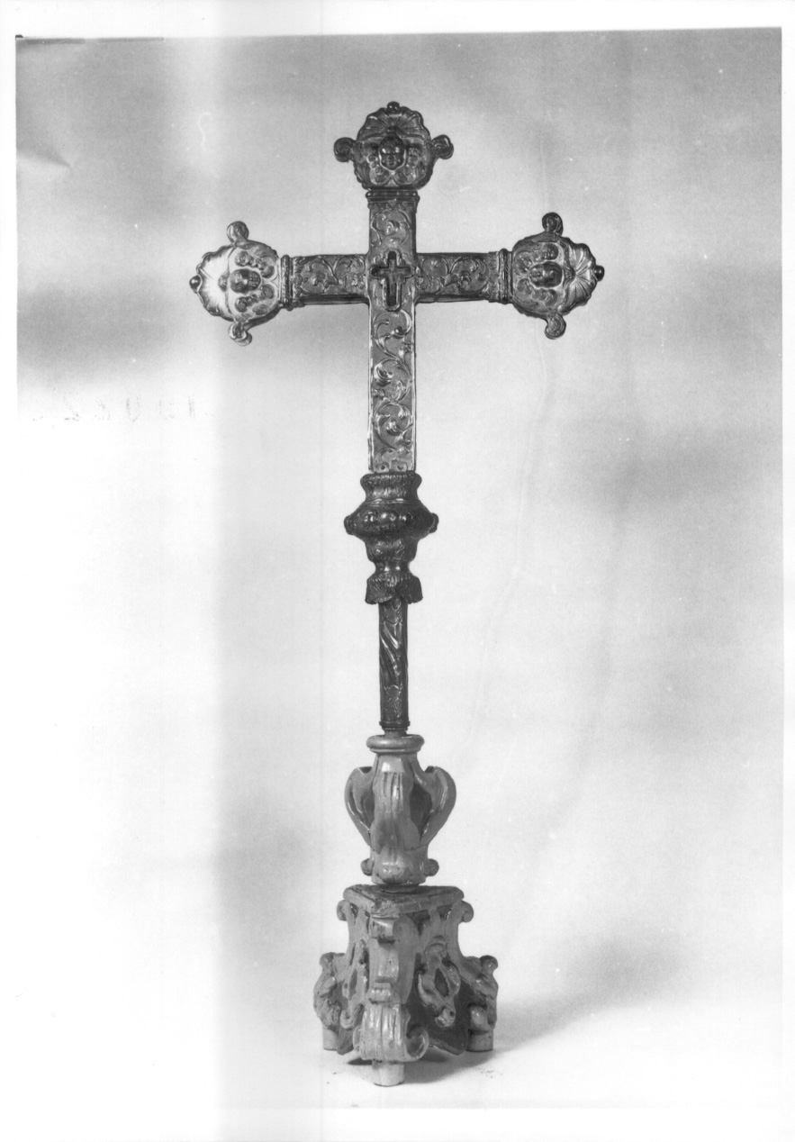 cherubini e motivi decorativi fitomorfi (reliquiario - a croce, opera isolata) - ambito genovese (ultimo quarto sec. XVII)