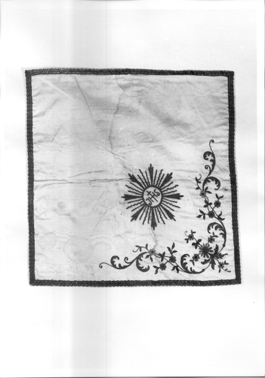 monogramma cristologico (velo di calice, opera isolata) - manifattura italiana (fine/inizio secc. XIX/ XX)