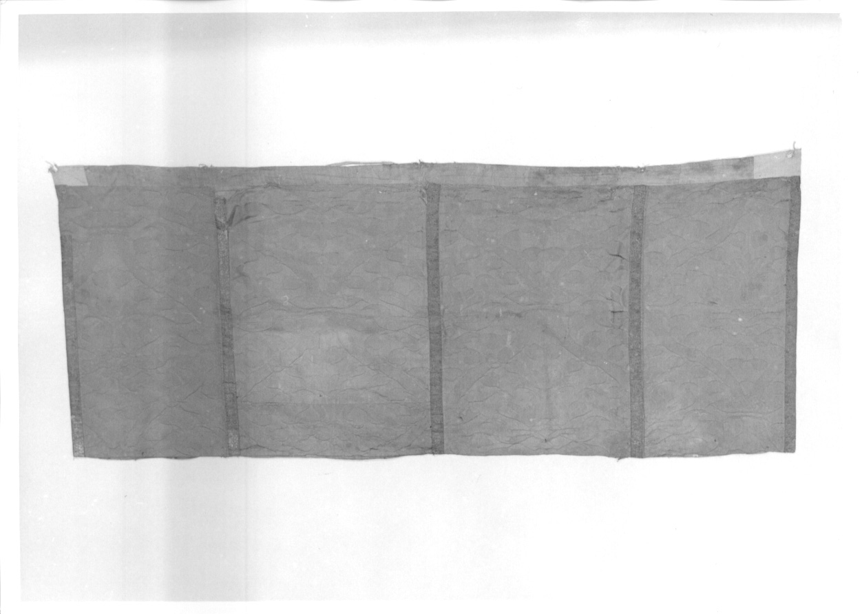 paliotto, frammento - manifattura italiana (prima metà sec. XVII)