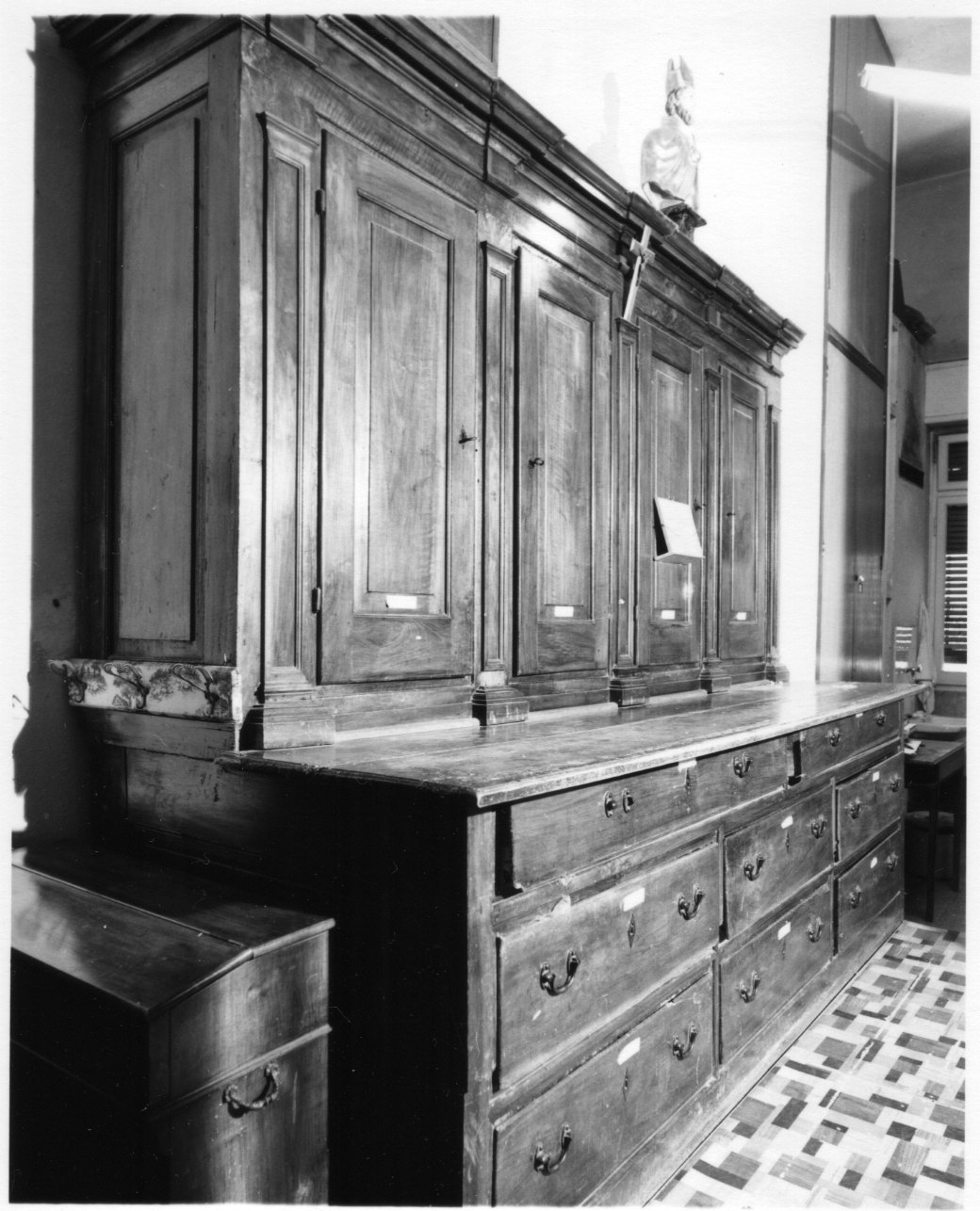 armadio da sacrestia, opera isolata - ambito ligure (sec. XIX)