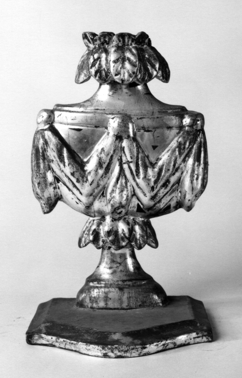 vaso d'altare per composizione floreale, serie - ambito piemontese (prima metà sec. XIX)