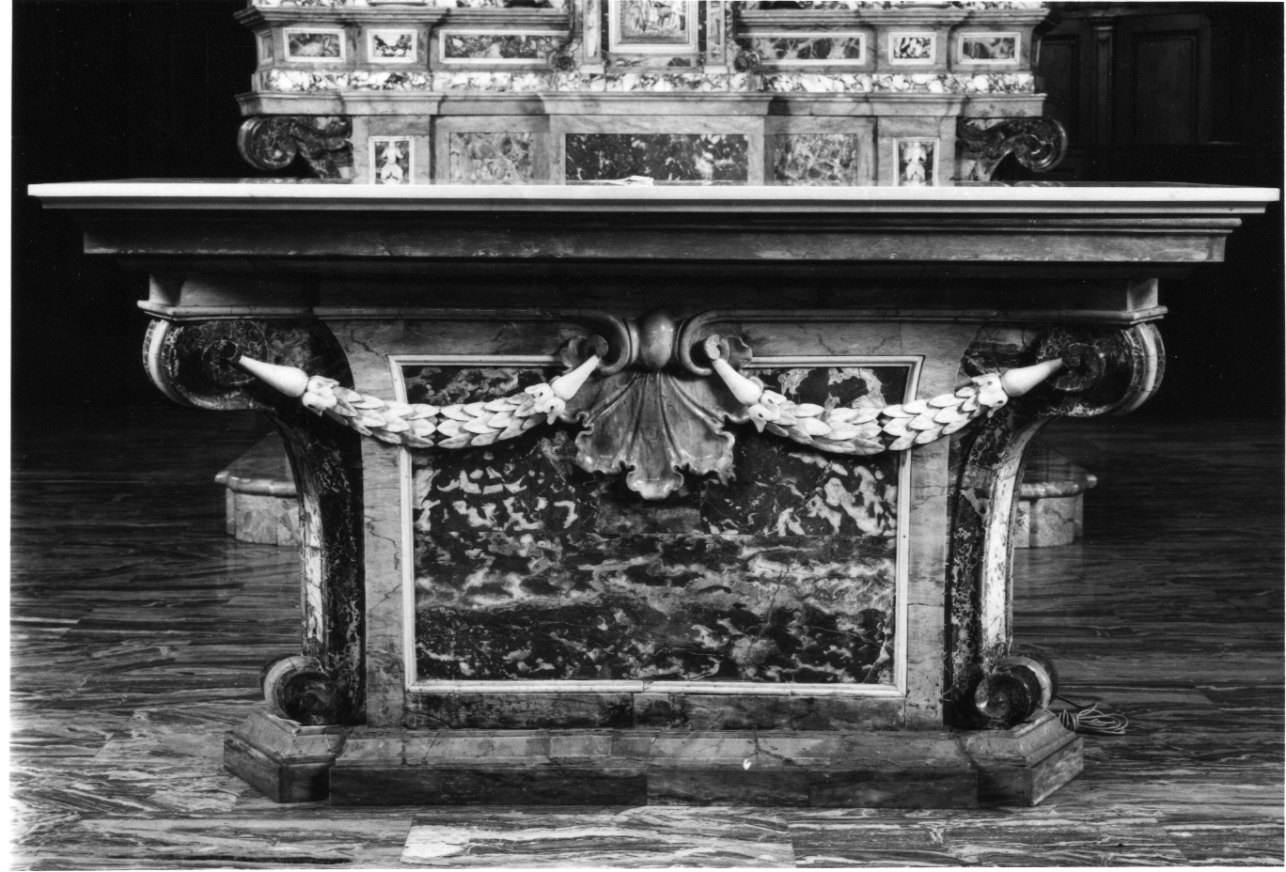 mensa d'altare, elemento d'insieme - bottega piemontese (prima metà sec. XIX)