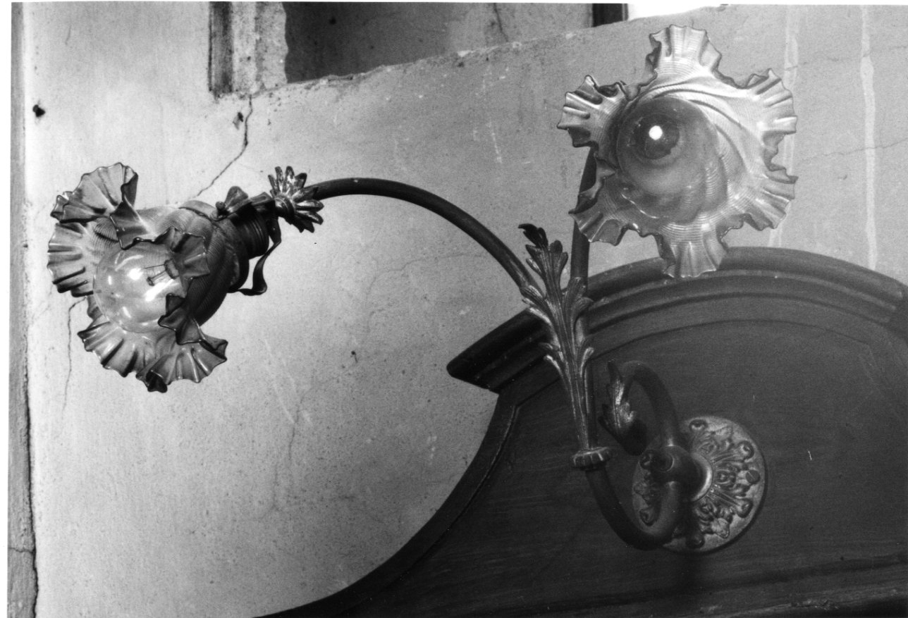 lampada - a muro - produzione piemontese (primo quarto sec. XX)