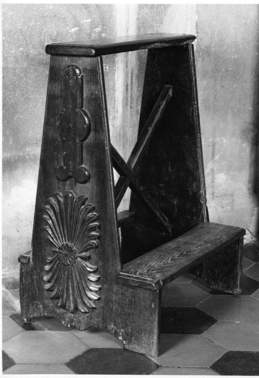 inginocchiatoio, opera isolata - bottega astigiana (seconda metà sec. XIX)