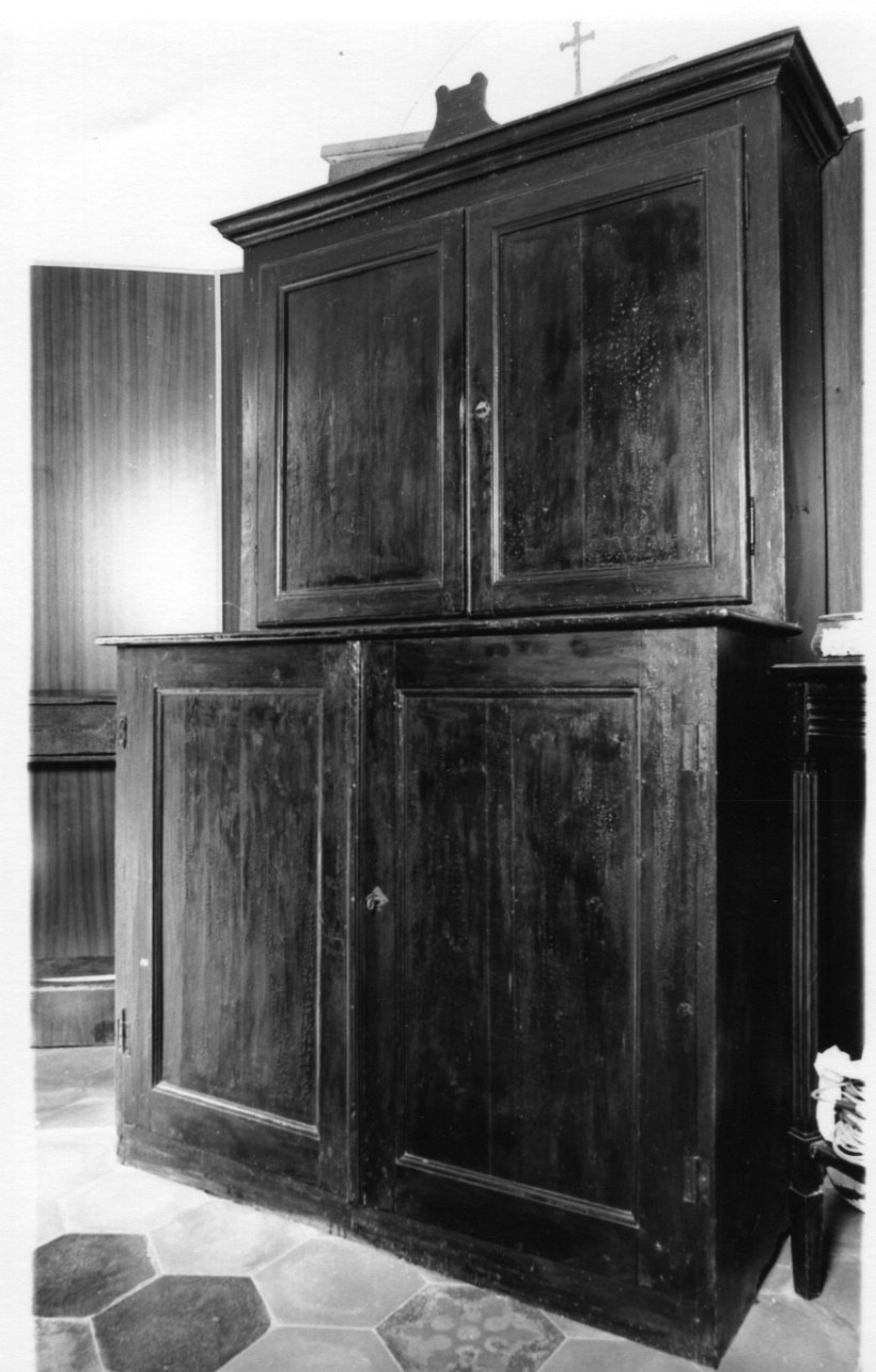 armadio, opera isolata - bottega piemontese (inizio sec. XX)