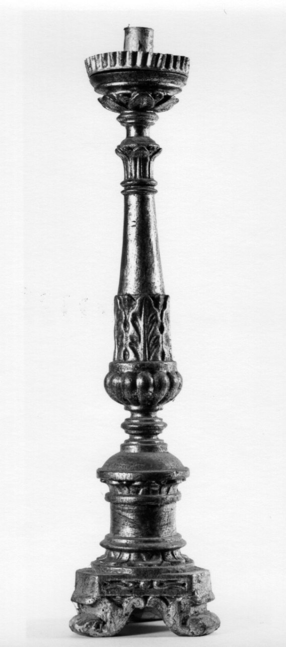 candeliere d'altare, serie - bottega astigiana (ultimo quarto sec. XVIII)