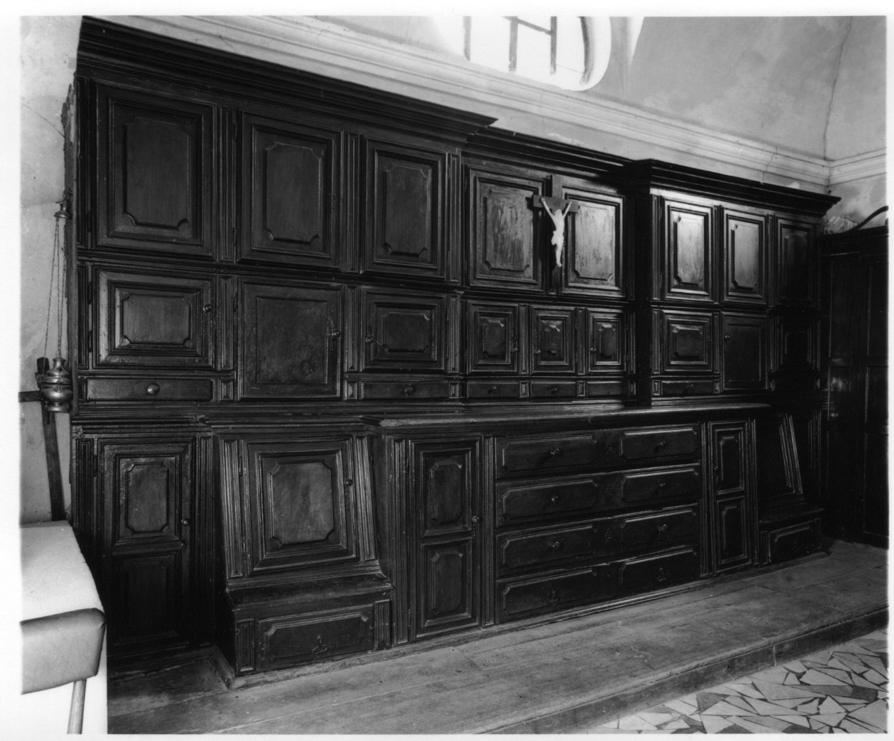 armadio da sacrestia, opera isolata - bottega piemontese (seconda metà sec. XVIII)