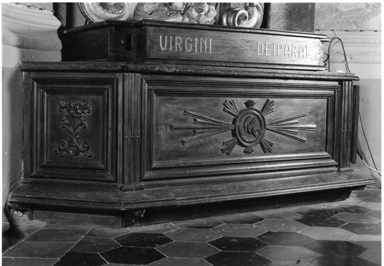 armadio, opera isolata - ambito astigiano (prima metà sec. XIX)