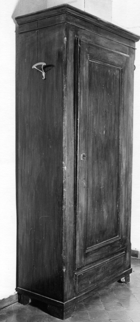 armadio, opera isolata - bottega astigiana (primo quarto sec. XX)