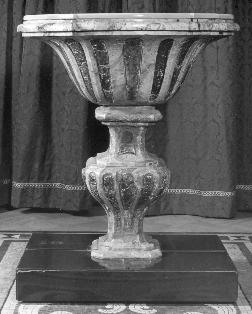 fonte battesimale, opera isolata - bottega lombarda (terzo quarto sec. XVIII)