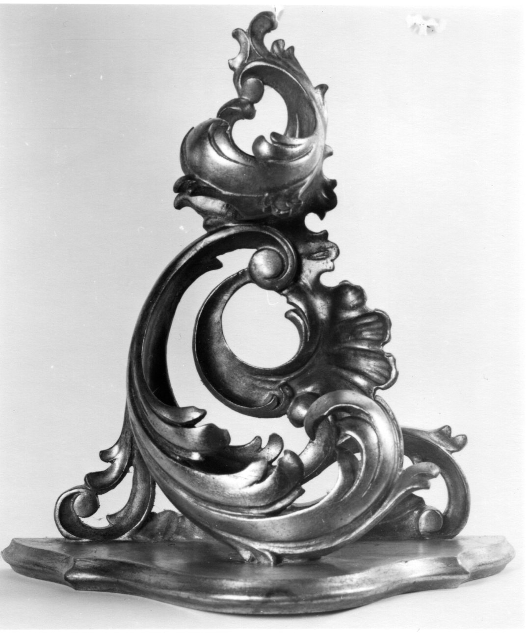 mensola, opera isolata - bottega torinese (seconda metà sec. XIX)