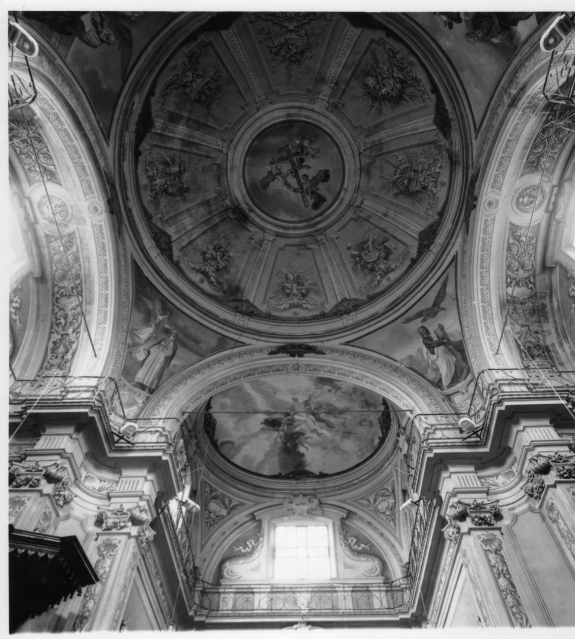 angeli sorreggenti la croce e avangelisti (dipinto, ciclo) di Rizzola G (fine sec. XIX)