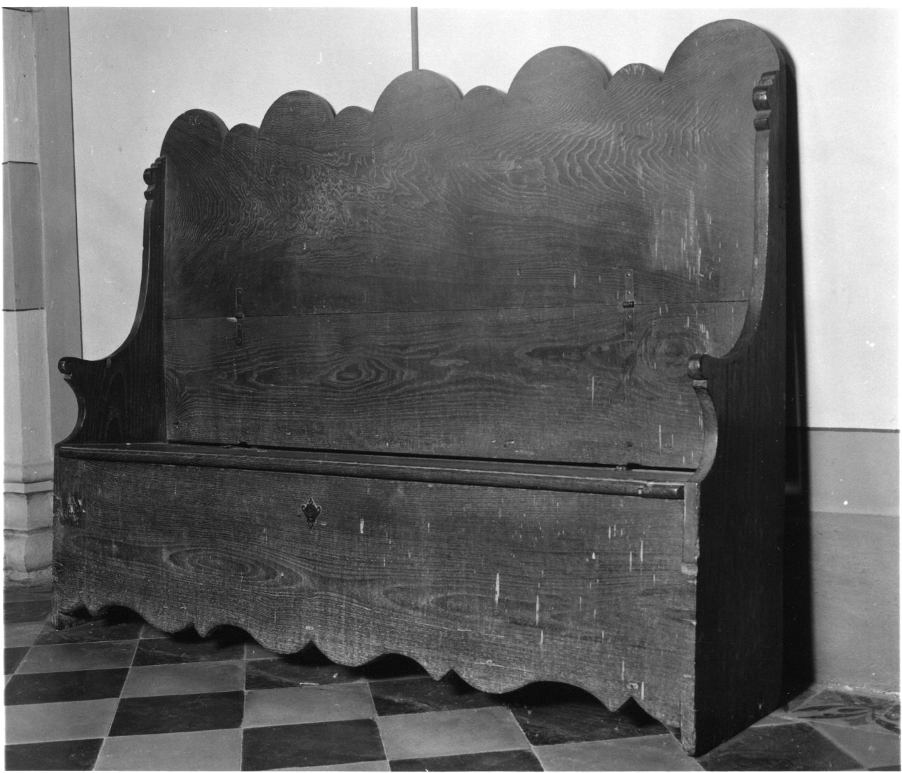 cassapanca, serie - ambito astigiano (sec. XVIII)