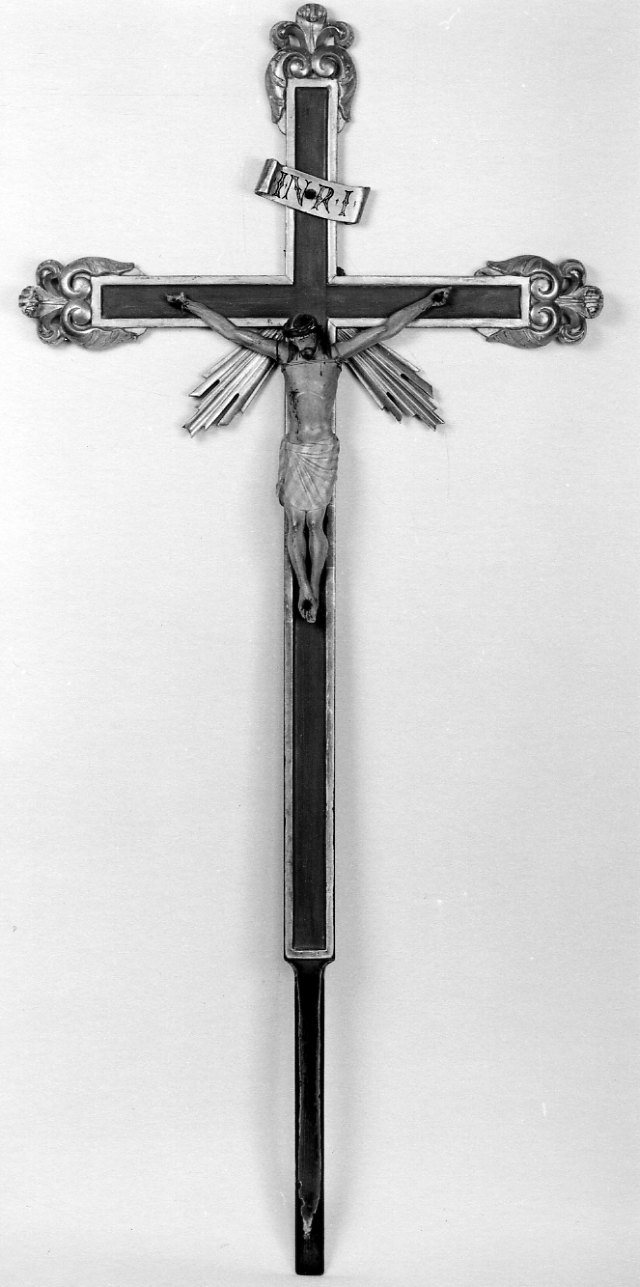 Cristo crocifisso (croce processionale, opera isolata) - ambito piemontese (ultimo quarto sec. XIX)