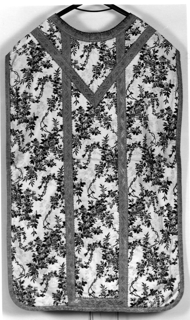 paramento liturgico, insieme - manifattura italiana (secondo quarto sec. XX)