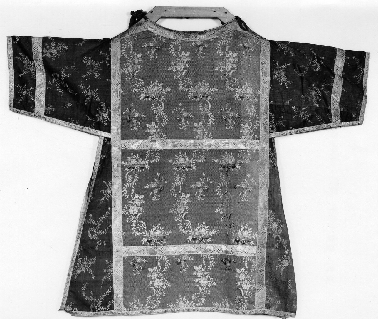 paramento liturgico, insieme - manifattura italiana (terzo quarto sec. XVIII)