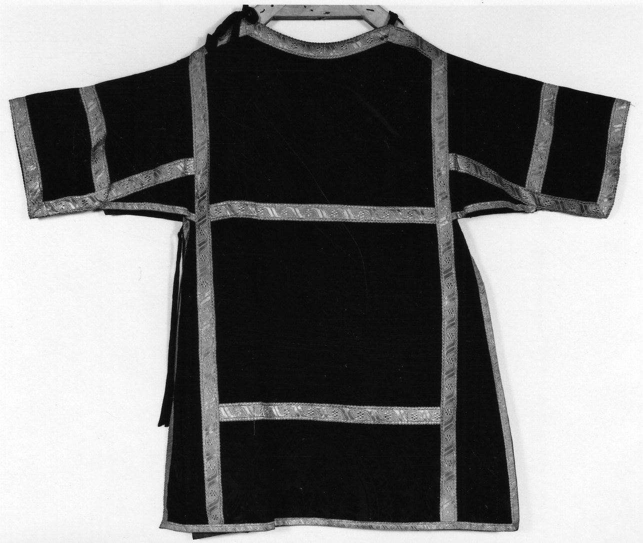 paramento liturgico, insieme - manifattura francese, manifattura italiana (inizio sec. XIX)