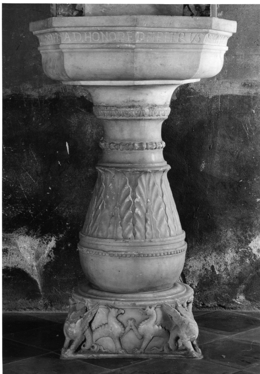 motivi decorativi vegetali e animali (fonte battesimale - a fusto, opera isolata) - bottega piemontese (sec. XVI)