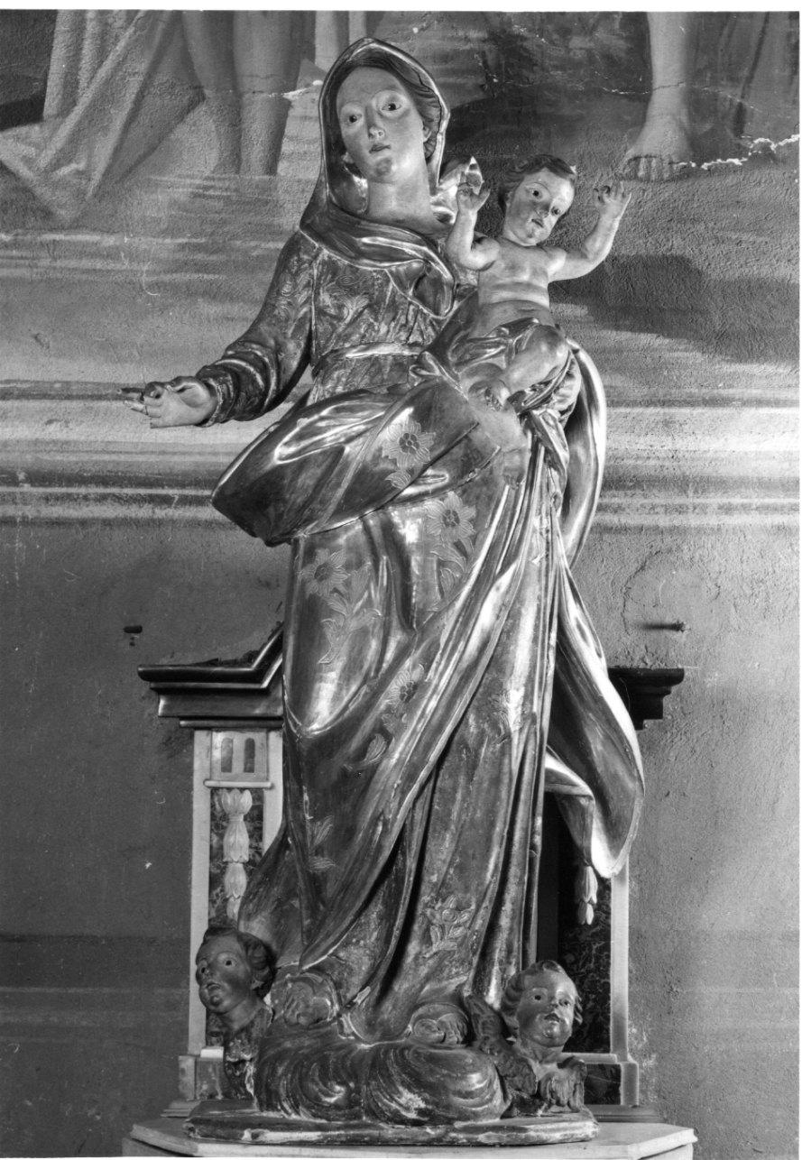 Madonna del Rosario (statua, opera isolata) - bottega piemontese (prima metà sec. XVIII)