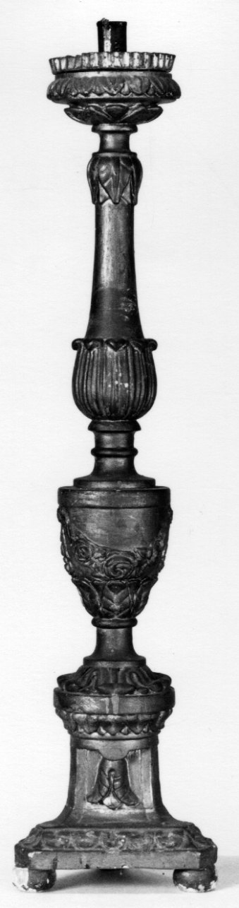 candeliere d'altare, serie - bottega piemontese (ultimo quarto sec. XVIII)