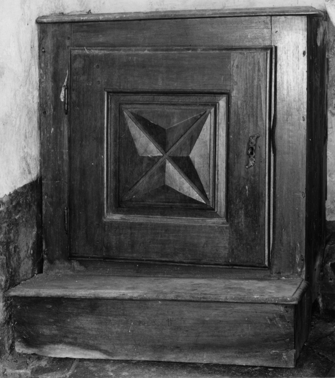 inginocchiatoio, opera isolata - bottega piemontese (seconda metà sec. XIX)