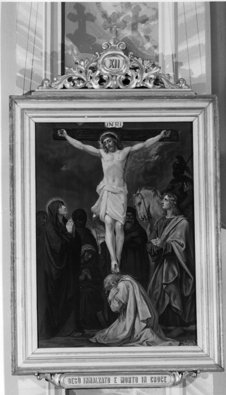 stazione XII: Gesù innalzato e morto in croce (dipinto) di Morgari Luigi (primo quarto sec. XX)