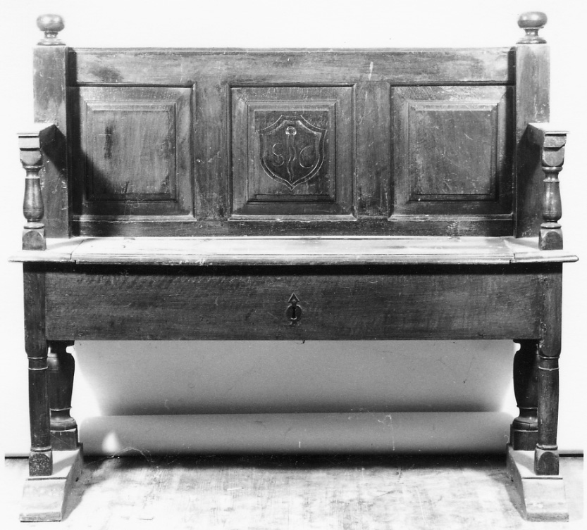 motivi decorativi geometrici (cassapanca, opera isolata) - bottega piemontese (prima metà sec. XVIII)