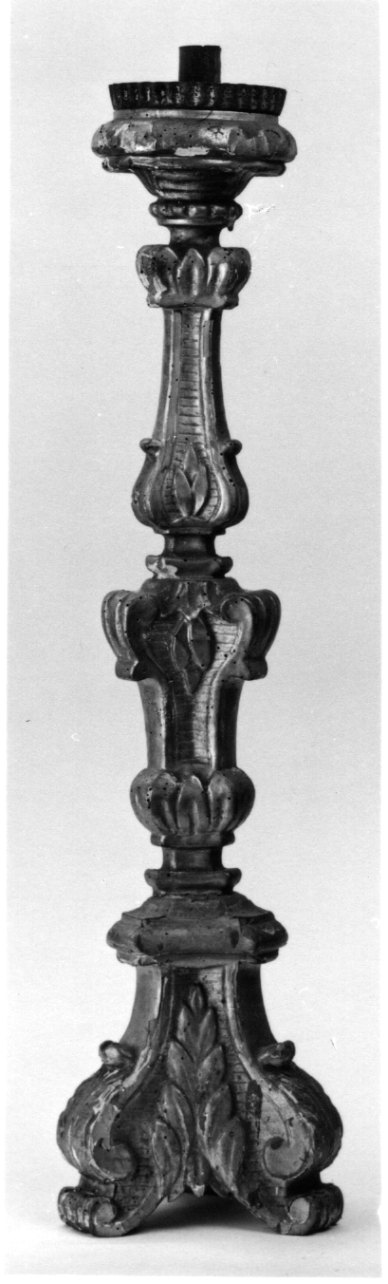 candeliere d'altare, serie - bottega piemontese (terzo quarto sec. XVIII)