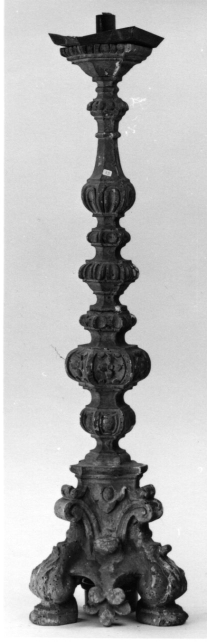 candeliere d'altare, serie - bottega piemontese (ultimo quarto sec. XVII)