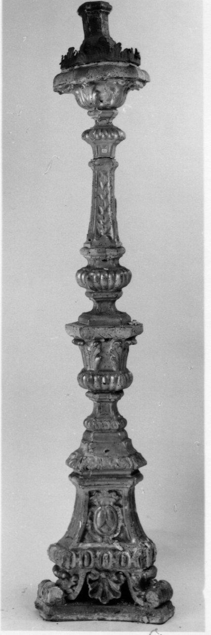 candeliere d'altare, serie - bottega piemontese (primo quarto sec. XVIII)