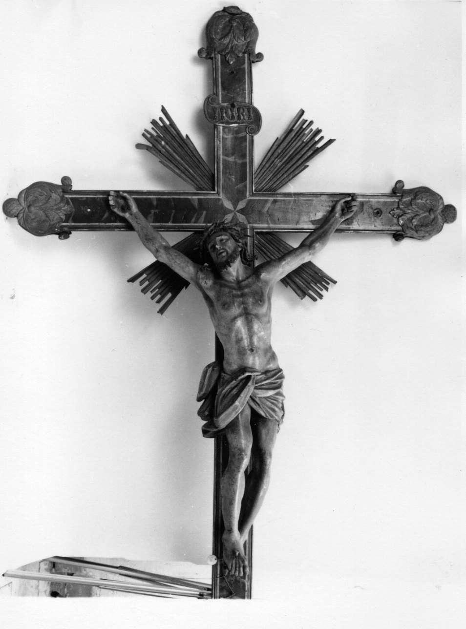 Cristo crocifisso (croce processionale, opera isolata) - bottega piemontese (terzo quarto sec. XIX)