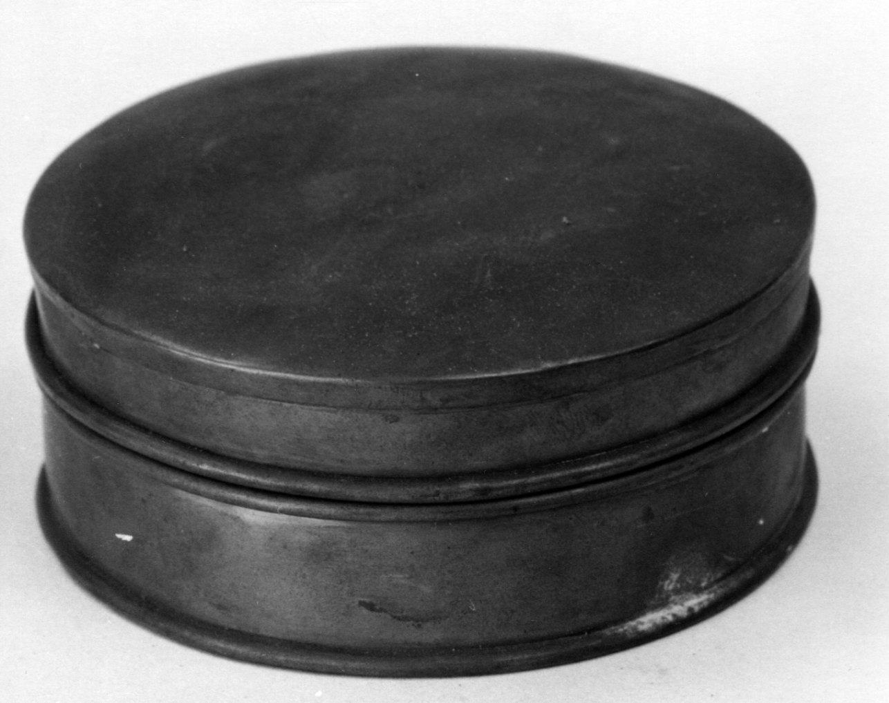 scatola per ostie, opera isolata - bottega piemontese (ultimo quarto sec. XIX)