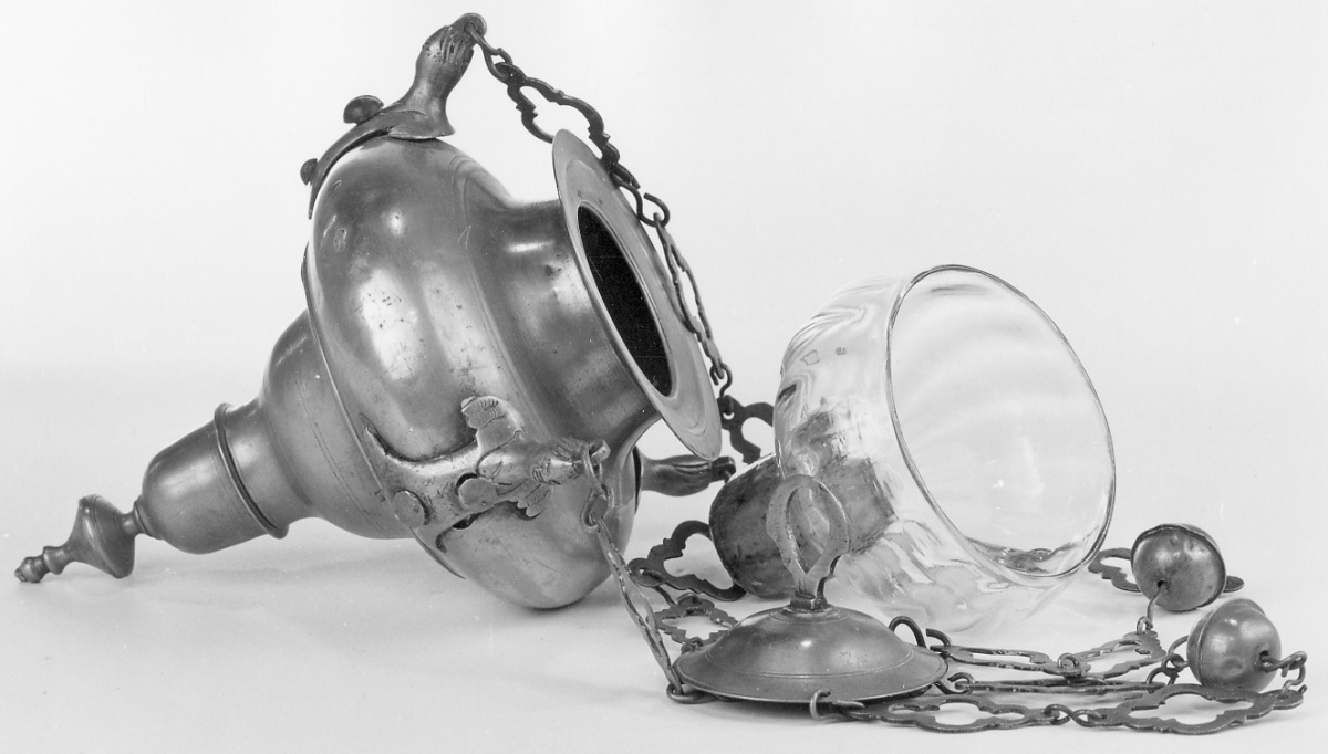 lampada pensile, opera isolata - bottega piemontese (seconda metà sec. XIX)