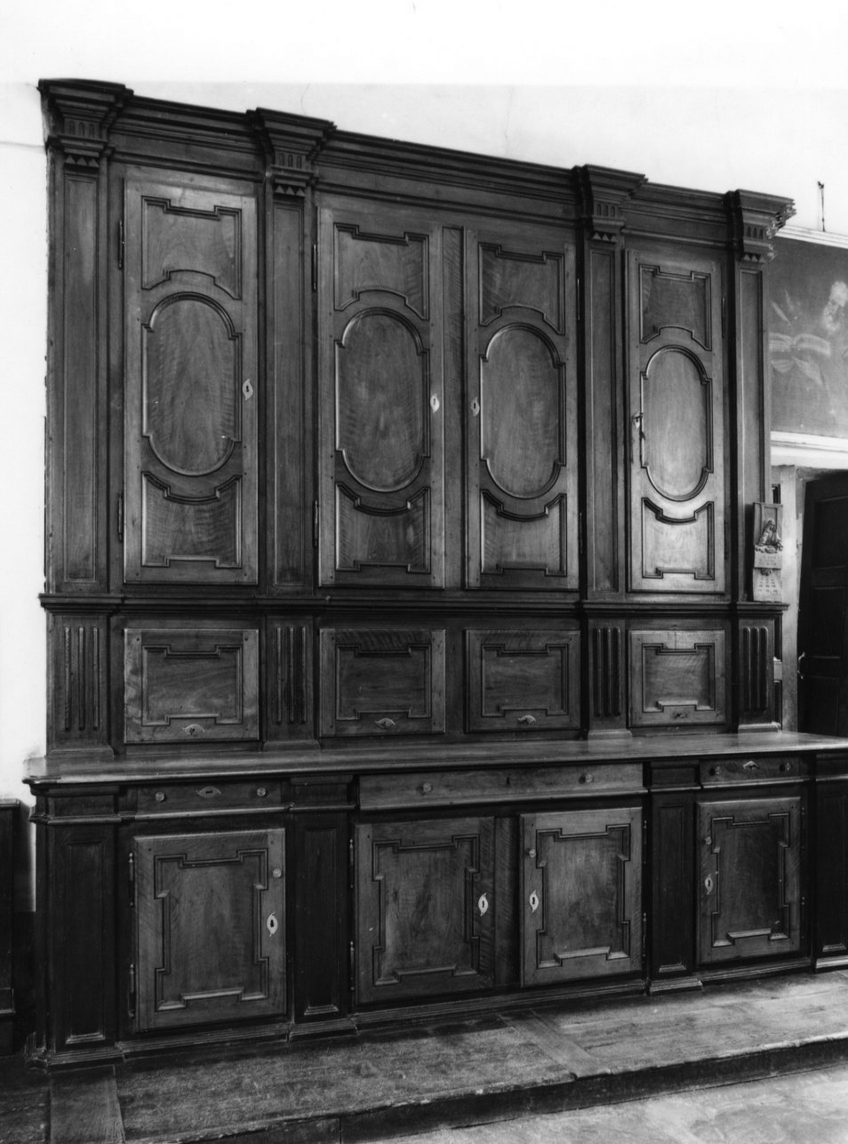 armadio da sacrestia, serie di Guglielmetto Luigi, Marchiandi (sec. XVIII)