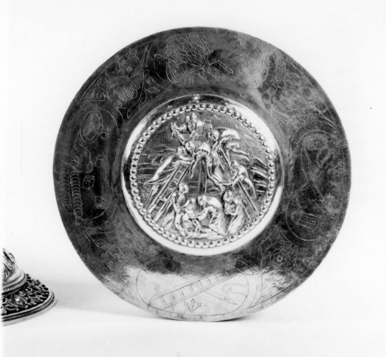 patena, opera isolata - bottega parigina (metà sec. XVII)