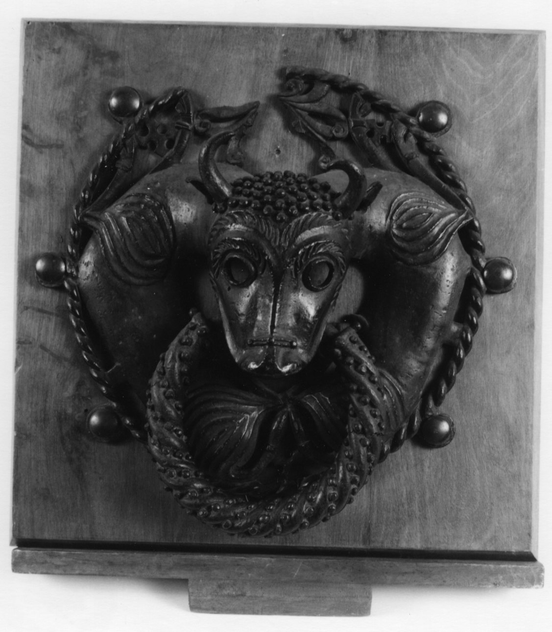 toro (picchiotto, insieme) - bottega lombardo-piemontese (prima metà sec. XII)