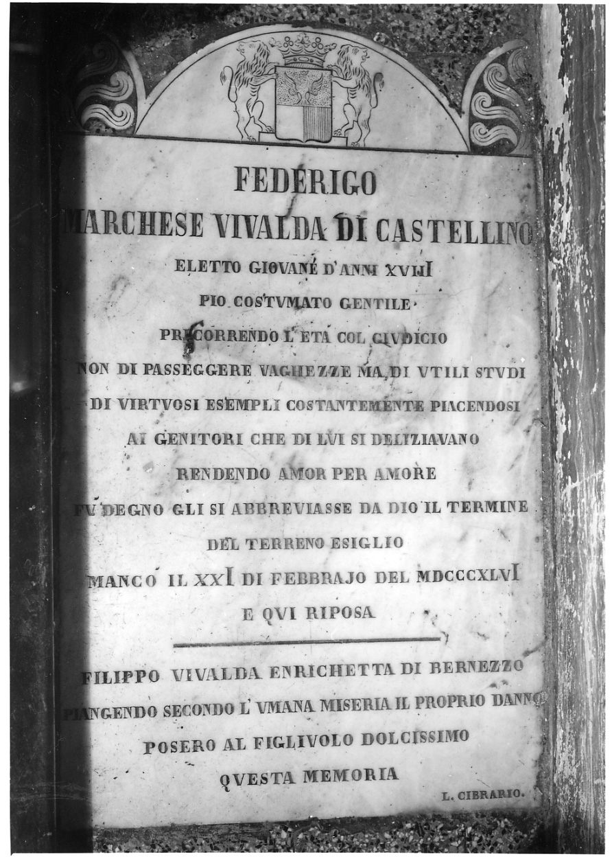stemma gentilizio della famiglia Vivalda di Castellino (lapide tombale, opera isolata) - bottega piemontese (sec. XIX)