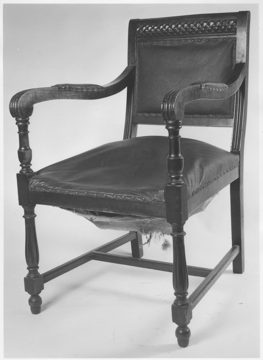 sedia - a braccioli, opera isolata - bottega italiana (prima metà sec. XX)