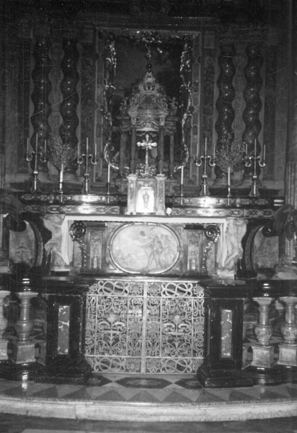 candeliere d'altare, serie - bottega piemontese (fine/inizio secc. XIX/ XX)