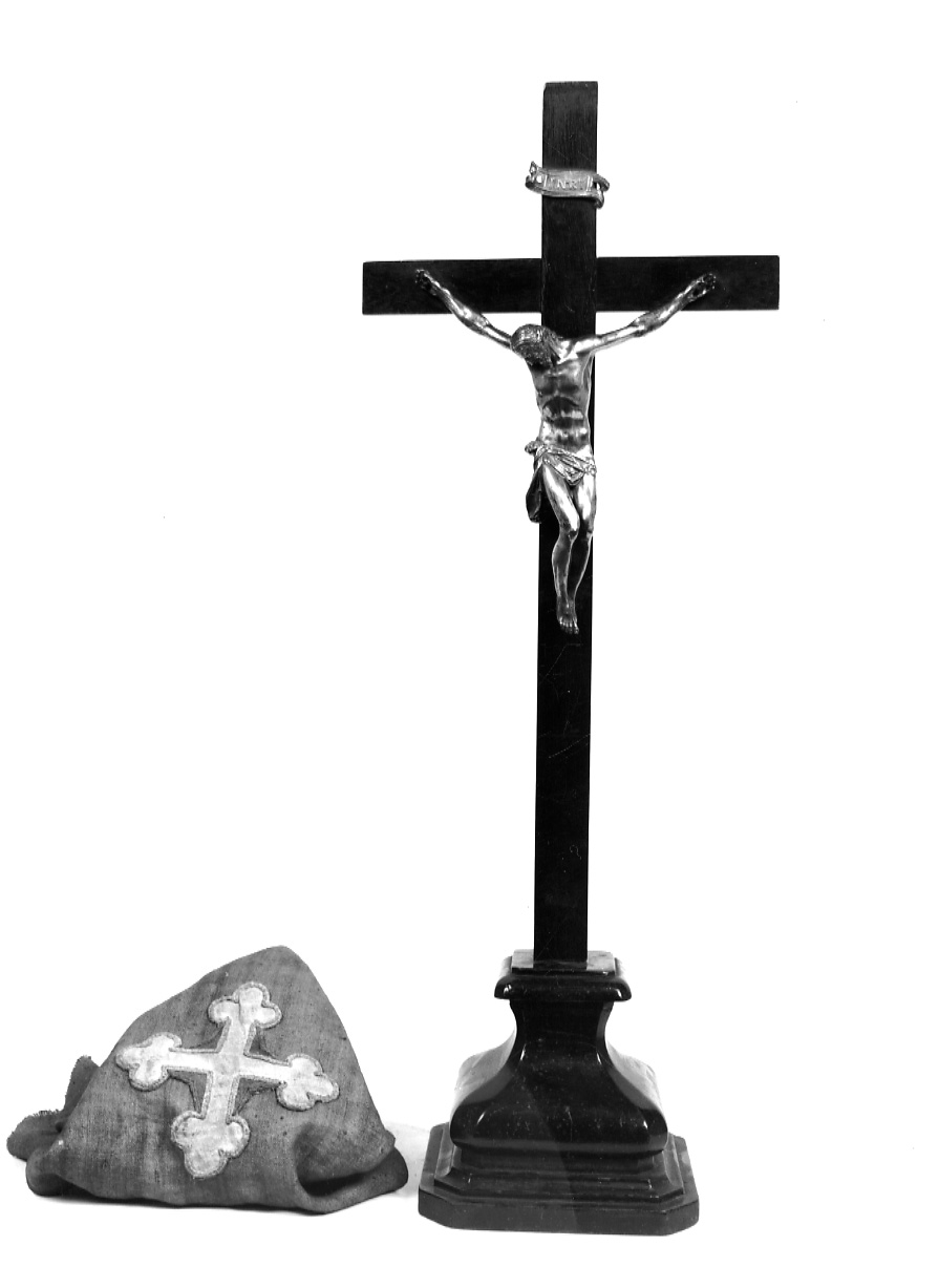 Cristo crocifisso (croce d'altare, opera isolata) - bottega piemontese (metà sec. XIX)