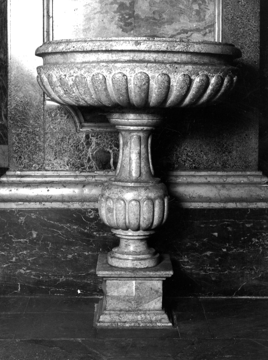 acquasantiera, serie - bottega piemontese (inizio sec. XIX)