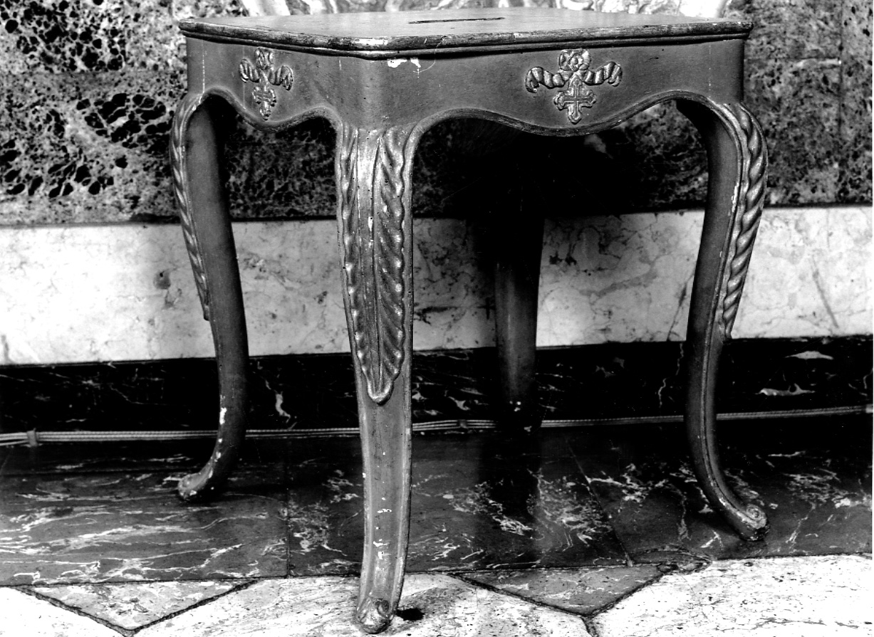 tavolino, opera isolata - bottega piemontese (metà sec. XIX)