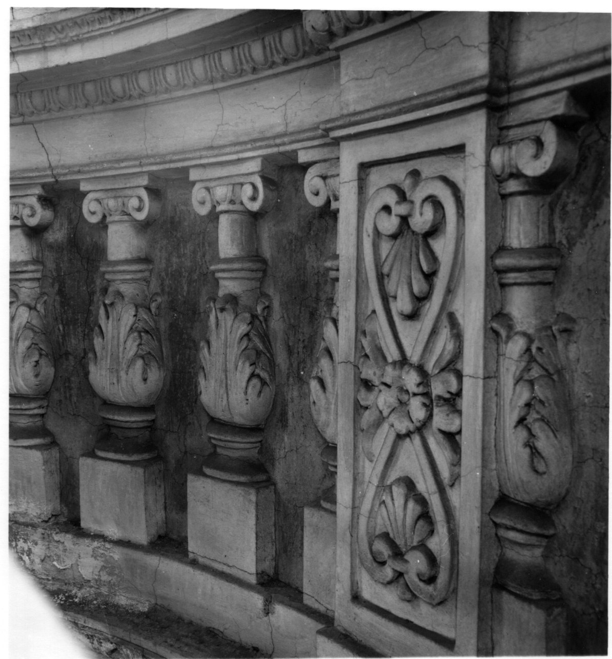 cherubini e motivi decorativi fitomorfi (decorazione plastica, opera isolata) - bottega luganese (terzo quarto sec. XVII)